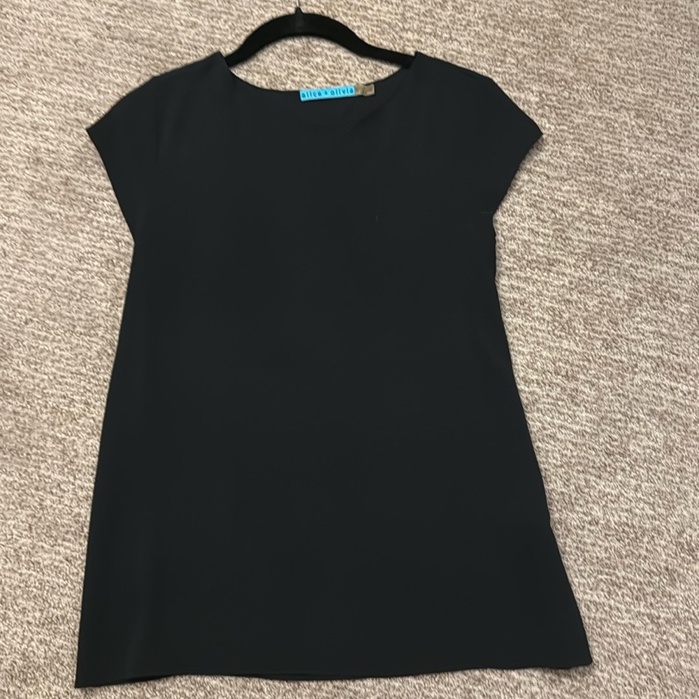 Alice + Olivia blouse navy back detail XS